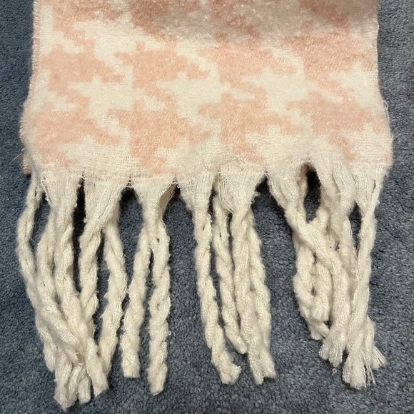 LA Express Cream/Pink/White Scarf - Picture 3 of 7